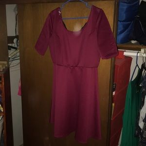 Dark red quarter sleeve dress